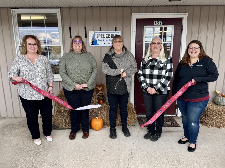 Spruce Run Tax & Accounting Services celebrates new location